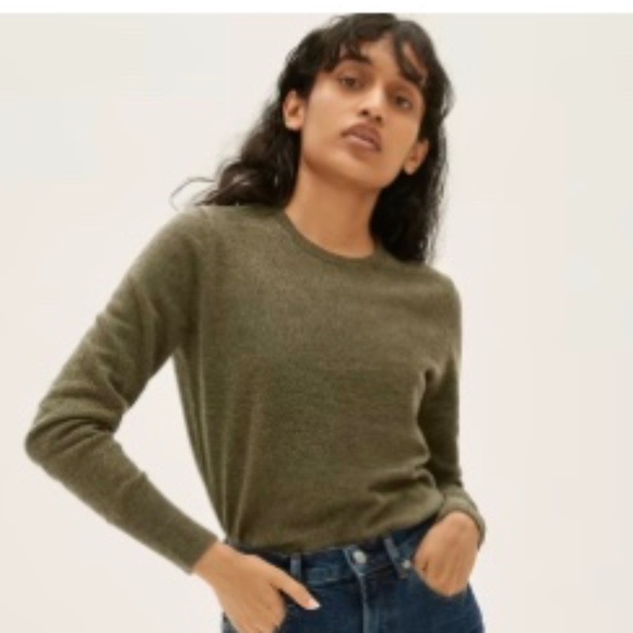 Everlane Classic Crew in Cashmere Size M in Olive Green - Picture 1 of 6